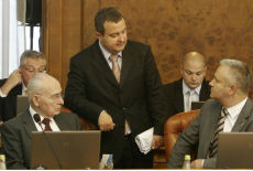 Vlada očekuje datum 2013. Vlada očekuje datum 2013.