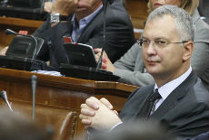 Stranka nije družina Stranka nije družina
