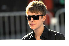 Bahati Biber pljunuo DJ Bahati Biber pljunuo DJ