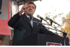 Dodik svedok Karadžiću Dodik svedok Karadžiću