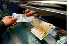 Dinar nastavlja da pada Dinar nastavlja da pada