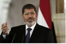 Morsi pred sudom u novembru Morsi pred sudom u novembru