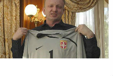 Hvala Iliću što ne ruši most Hvala Iliću što ne ruši most